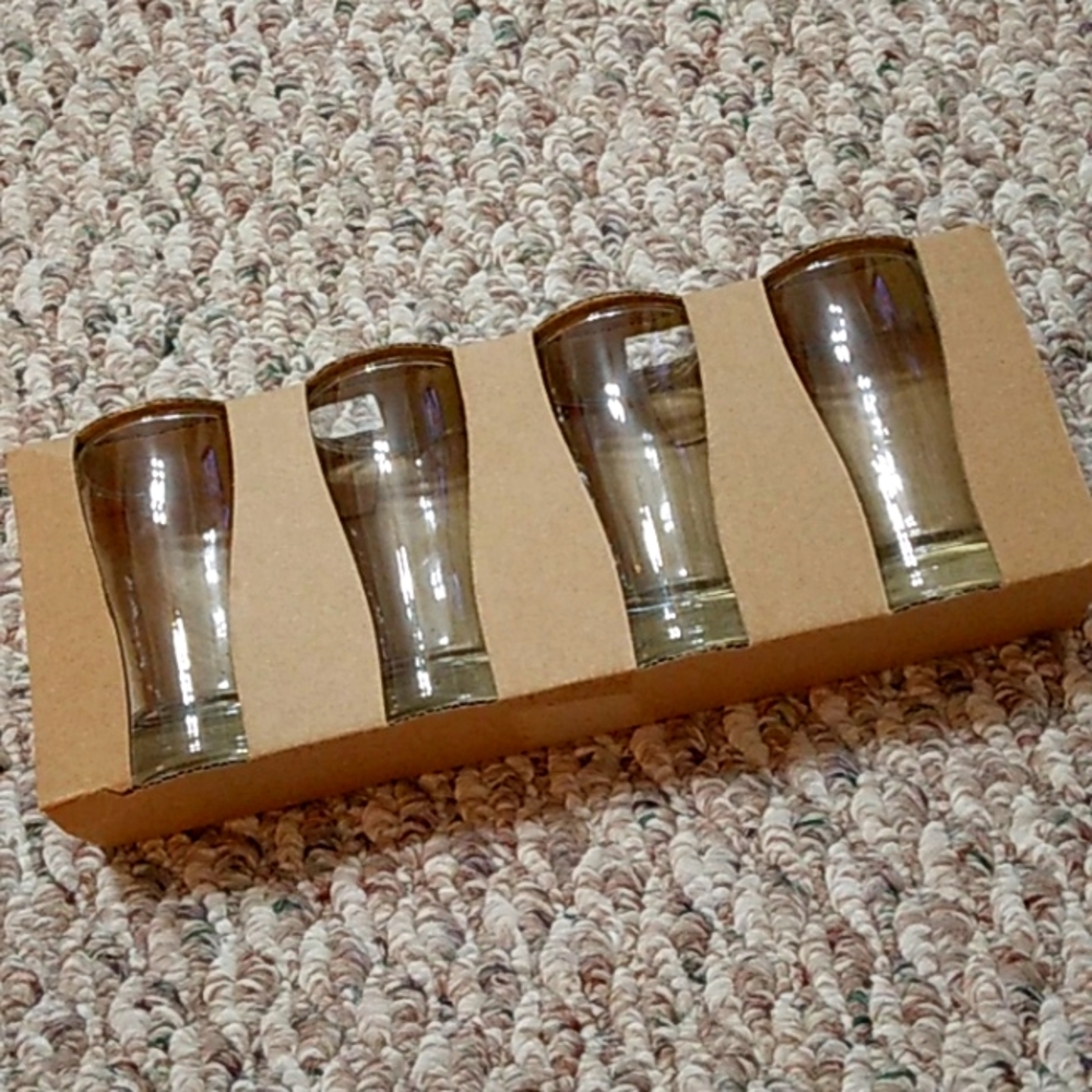 NWT beer flight glasses